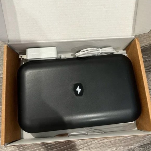 PhoneSoap 3 UV Cell Phone Sanitizer and Dual Universal Cell Phone Charger - Picture 3 of 6